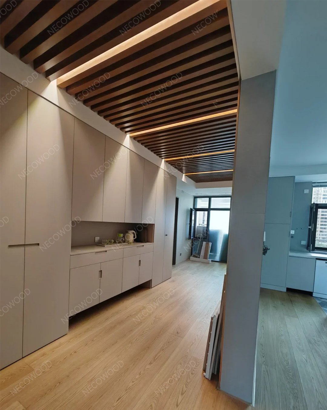 Kinumpleto ng NECOWOOD ang Real‑World WPC Ceiling Project sa Miami: 8 Buwan, 85% Humidity, Zero Maintenance Kinumpleto ng NECOWOOD ang Real‑World WPC Ceiling Project sa Miami: 8 Buwan, 85% Humidity, Zero Maintenance