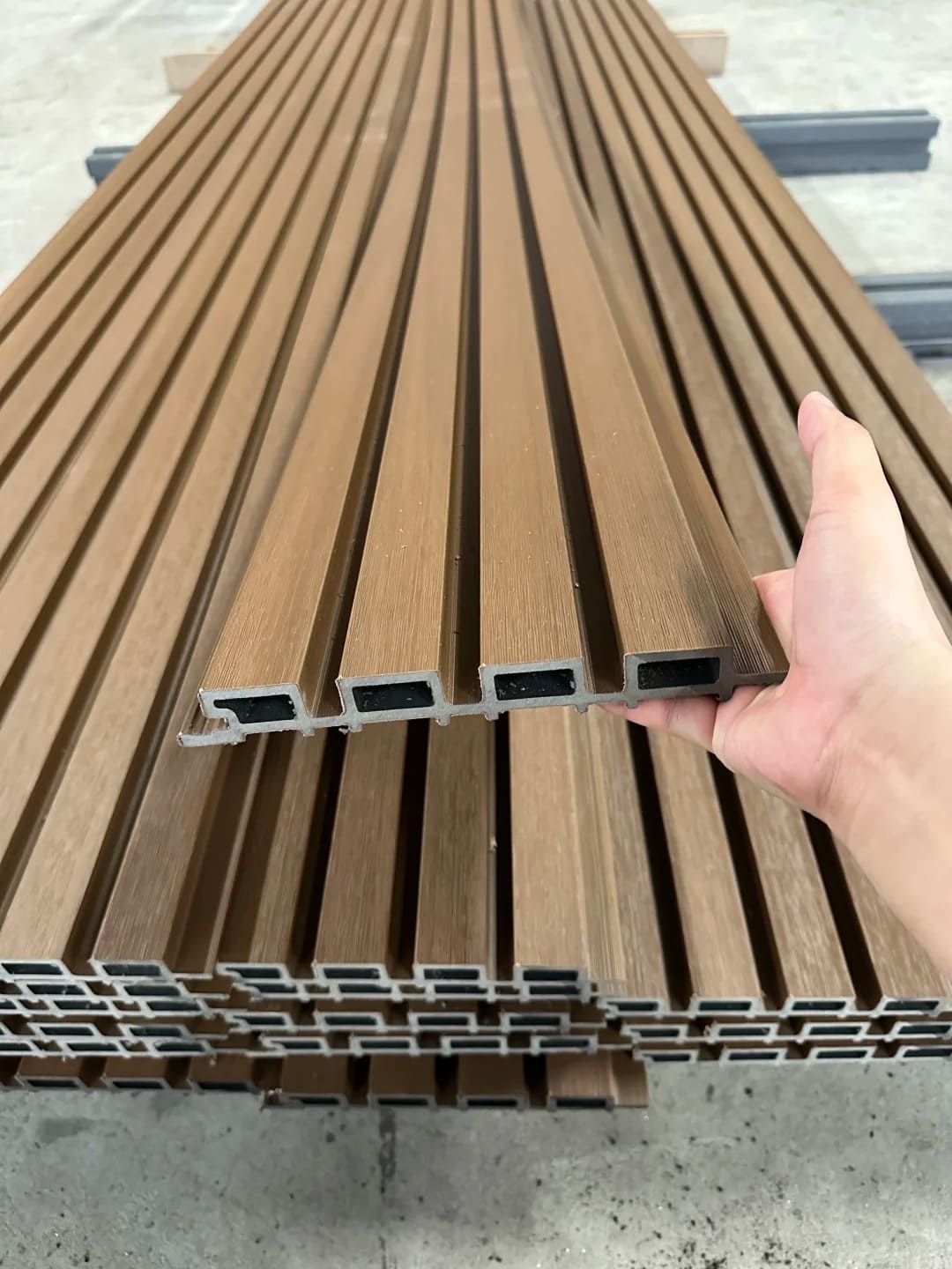 Pamantayan Ngayon ang Teknolohiya ng Co-Extrusion sa Higit sa 60% ng Mga Bagong WPC Wall Panel
