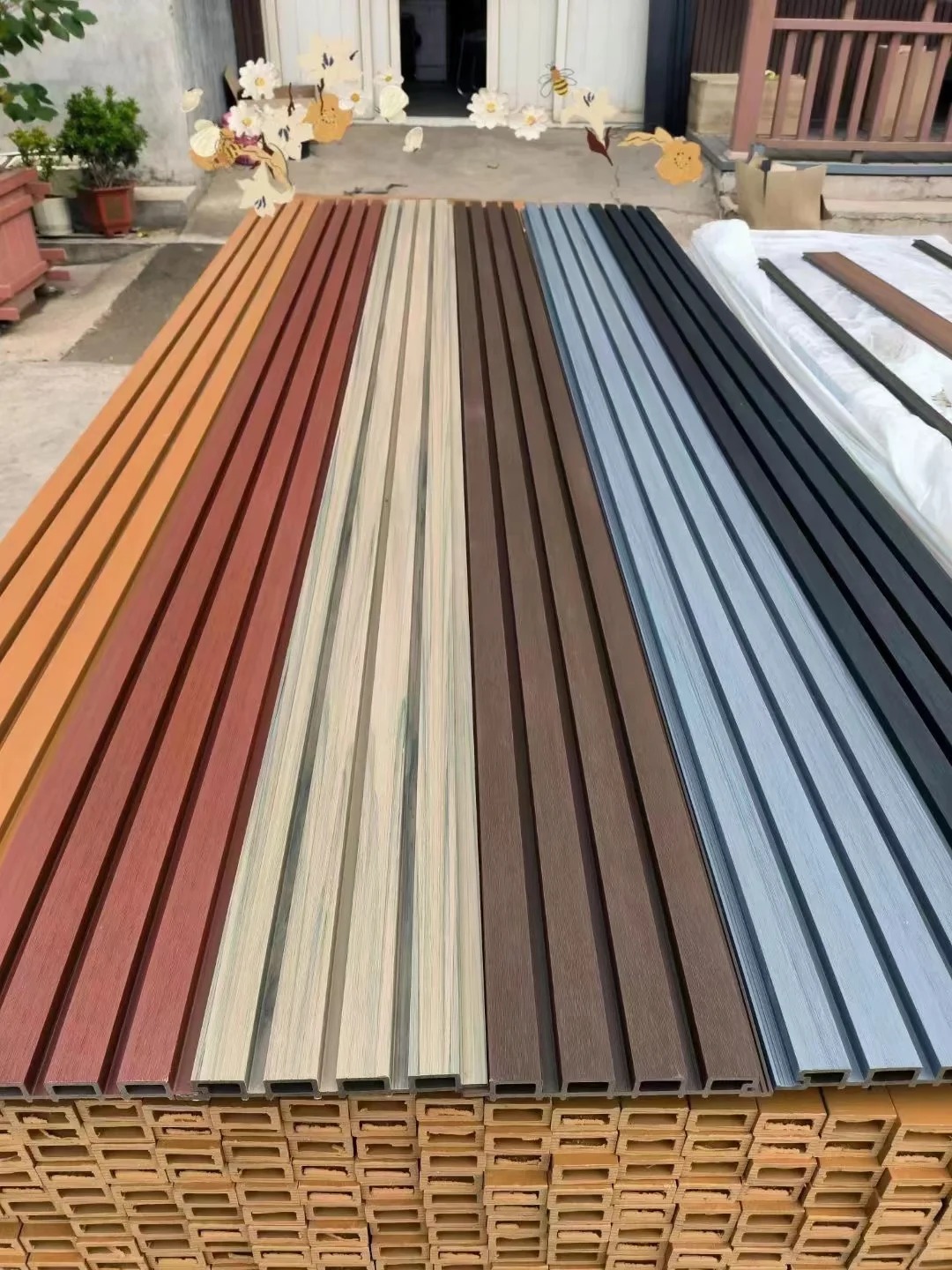WPC vs Timber Decking: Ang 2026 Material Comparison Guide